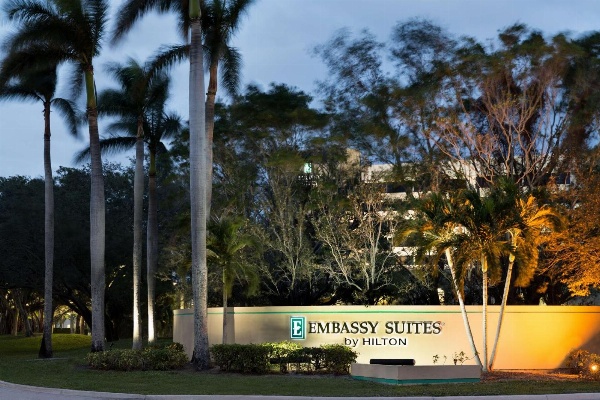 Embassy Suites By Hilton Hotel Boca Raton image 3